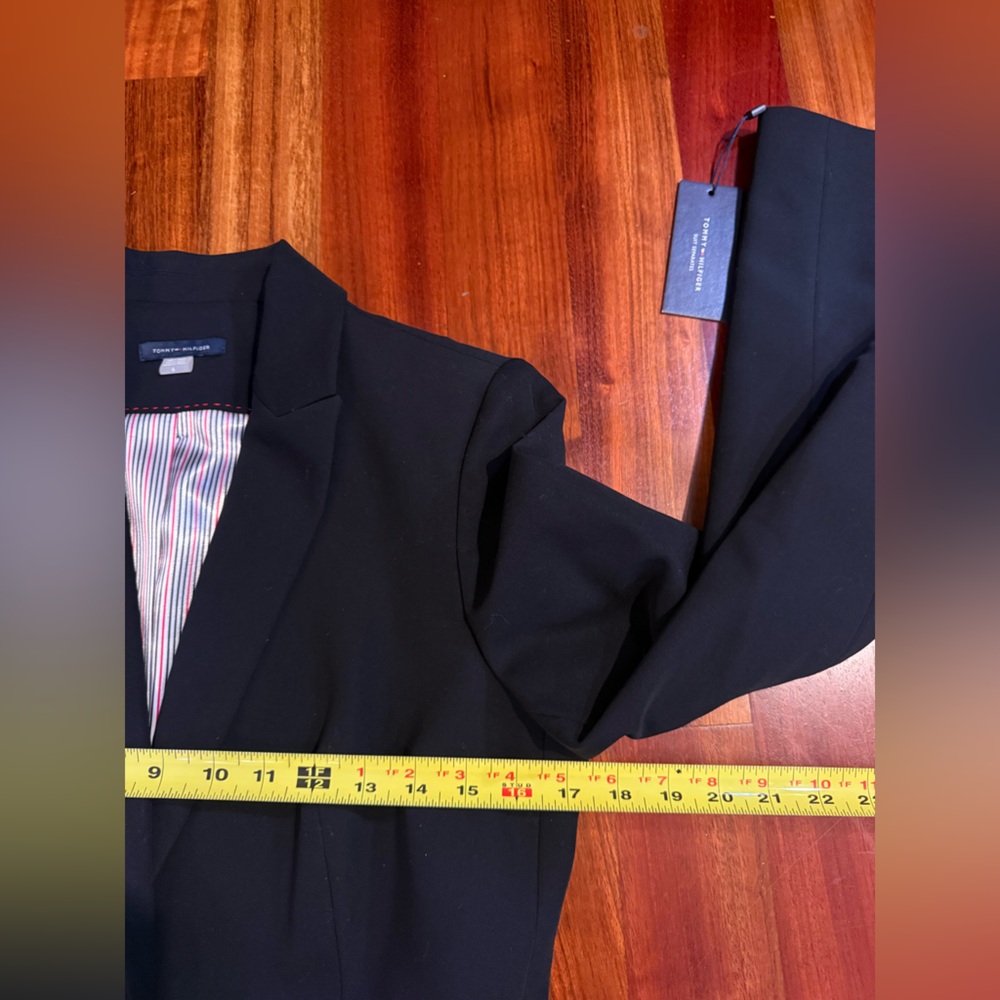 NWT Tommy Hilfiger Women’s Black Suit, 6/8 - Picture 4 of 15